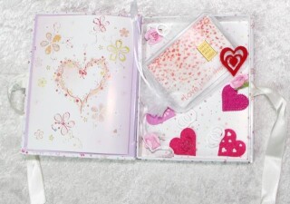 1/10 Unze Goldbarren Flipmotiv Hochzeit Love is in the air in dekorierter Geschenkbox